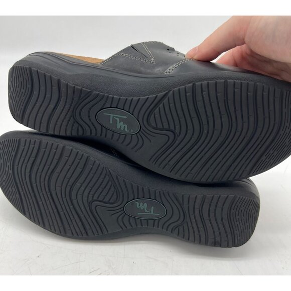 Thom McAn Women's Leather Cut-Out Comfort Wedge Clogs Size 8.5 Black Casual - Picture 2 of 8